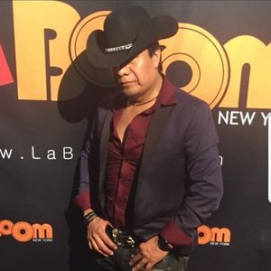 Meet your Posher, Javier